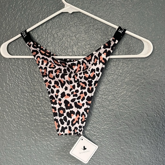 Kamoni leopard print bikini bottom size small - Picture 2 of 8